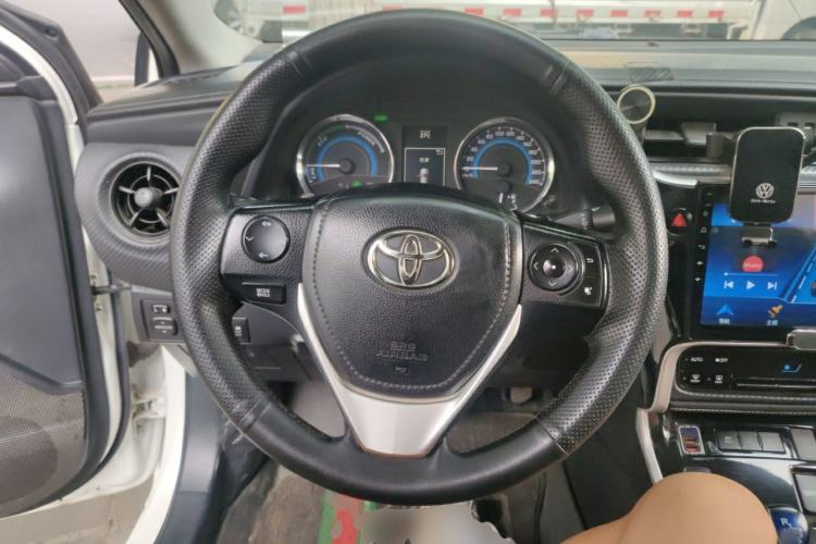 Used Toyota Levin 2017 Revised Dual-Engine 1.8H GS E-CVT Elite Sunroof Version China V Standard Steering Wheel
