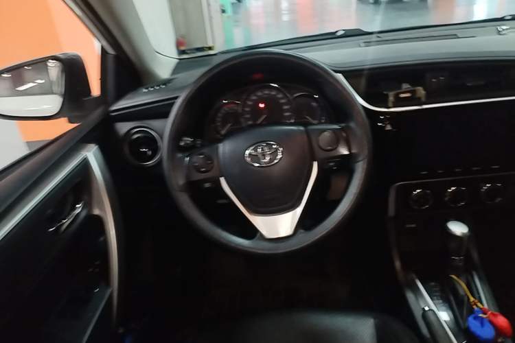 Used Toyota Levin 2017 Revised 185T CVT Elite Edition China V Standard Steering Wheel