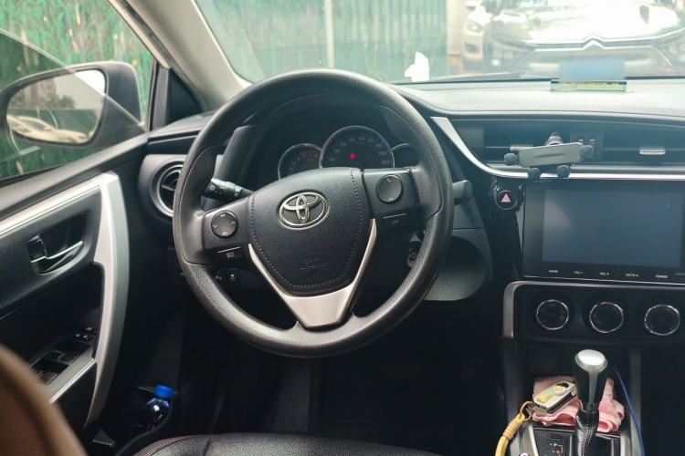 Used Toyota Levin 2017 Revised 185T CVT Elite Edition China V Standard Steering Wheel