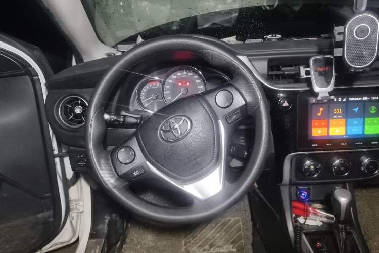 Used Toyota Levin 2017 Revised 185T CVT Elite Edition China V Standard Steering Wheel