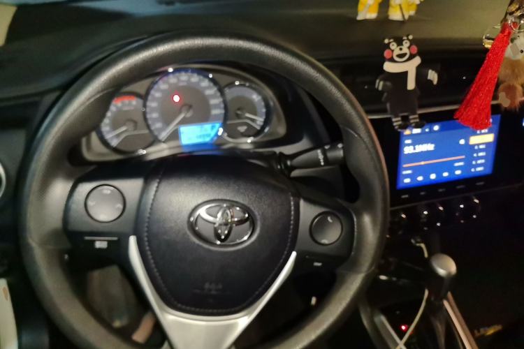 Used Toyota Levin 2017 Revised 185T CVT Elite Edition China V Standard Steering Wheel