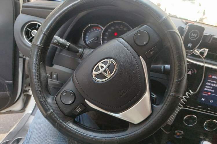 Used Toyota Levin 2017 Revised 185T CVT Elite Edition China V Standard Steering Wheel