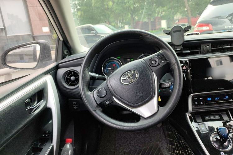 Used Toyota Levin 2017 Revised Dual-Engine 1.8H GS E-CVT Elite Sunroof Version China V Standard Steering Wheel
