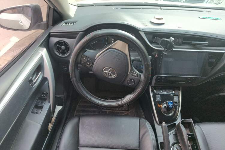 Used Toyota Levin 2017 Revised Dual-Engine 1.8H GS E-CVT Elite Sunroof Version China V Standard Steering Wheel