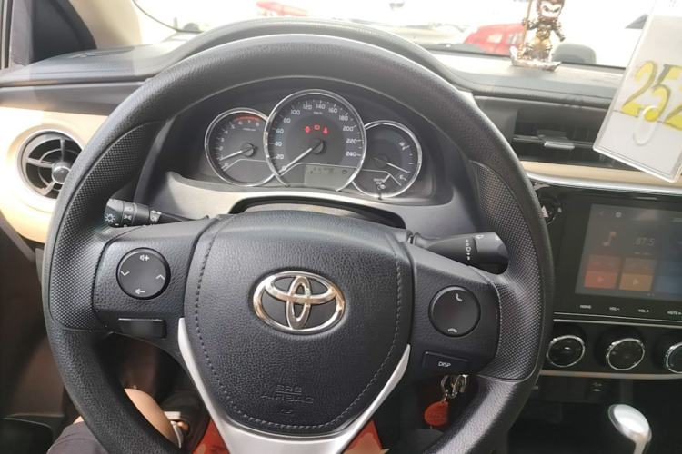 Used Toyota Levin 2017 Revised 185T CVT Elite Edition China V Standard Steering Wheel