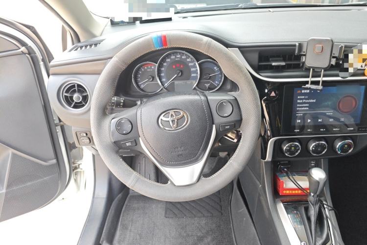 Used Toyota Levin 2017 Revised 185T CVT Elite Edition China V Standard Steering Wheel