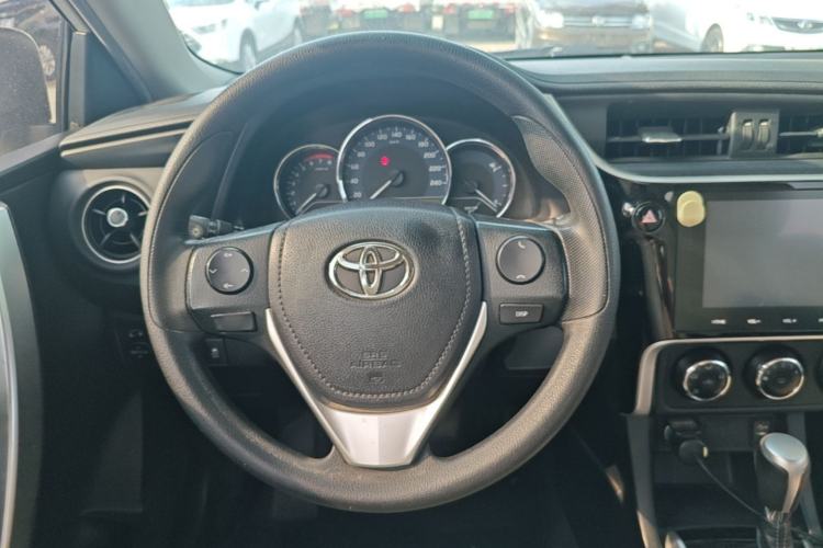 Used Toyota Levin 2017 Revised 185T CVT Elite Edition China V Standard Steering Wheel