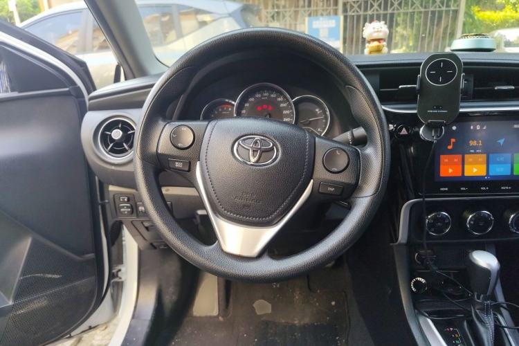 Used Toyota Levin 2017 Revised 185T CVT Elite Edition China V Standard Steering Wheel