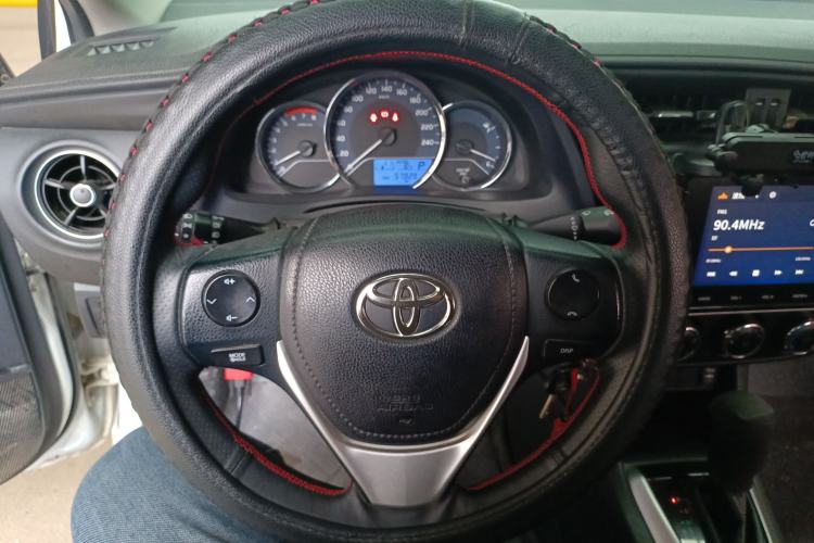 Used Toyota Levin 2017 Revised 185T CVT Elite Edition China V Standard Steering Wheel