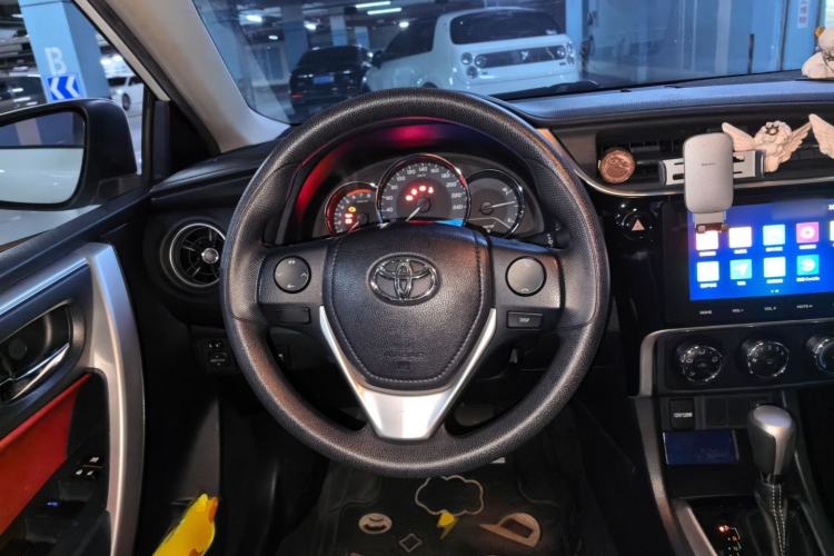 Used Toyota Levin 2017 Revised 185T CVT Elite Edition China V Standard Steering Wheel