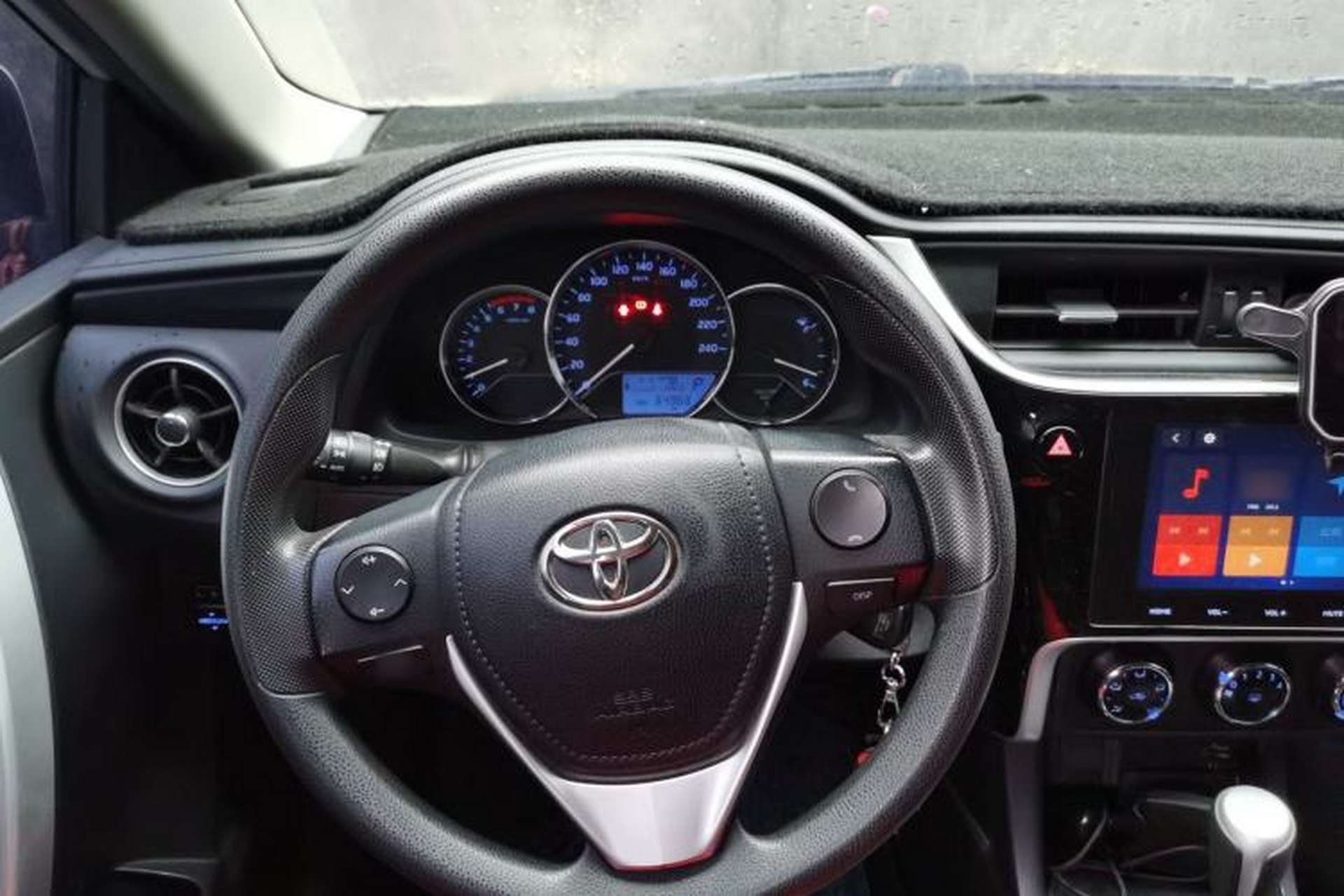 Used Toyota Levin 2017 Revised 185T CVT Leading Edition China V Standard Steering Wheel