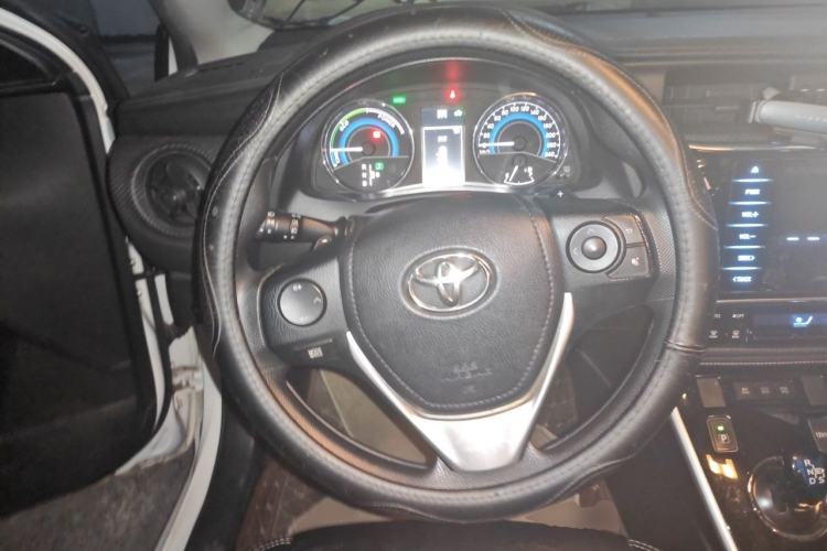 Used Toyota Levin 2017 Revised Dual-Engine 1.8H GS E-CVT Elite Sunroof Version China V Standard Steering Wheel