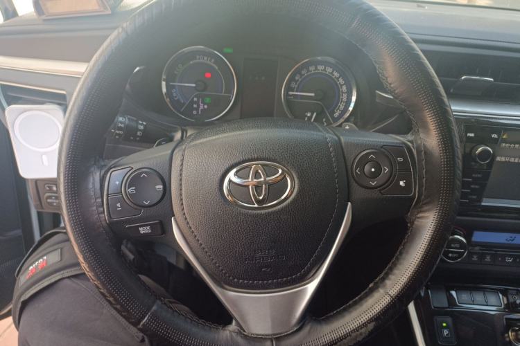 Used Toyota Levin 2017 Revised Dual-Engine 1.8H GS-L E-CVT Leading Edition China V Standard Steering Wheel