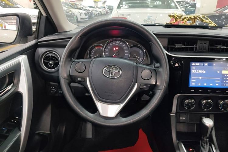 Used Toyota Levin 2017 Revised 185T CVT Elite Edition China V Standard Steering Wheel