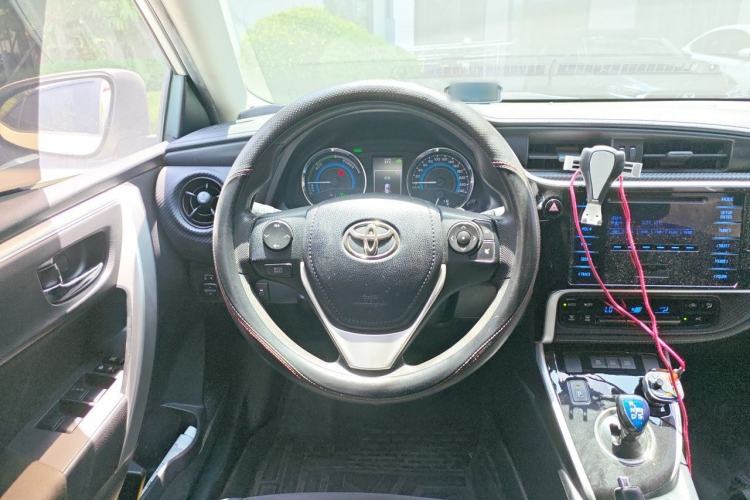 Used Toyota Levin 2017 Revised Dual-Engine 1.8H GS E-CVT Elite Sunroof Version China V Standard Steering Wheel