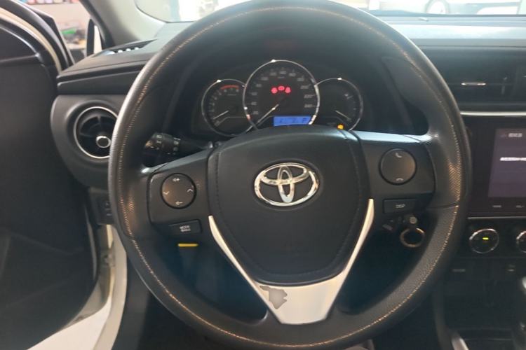 Used Toyota Levin 2017 Revised 185T CVT Elite Edition China V Standard Steering Wheel