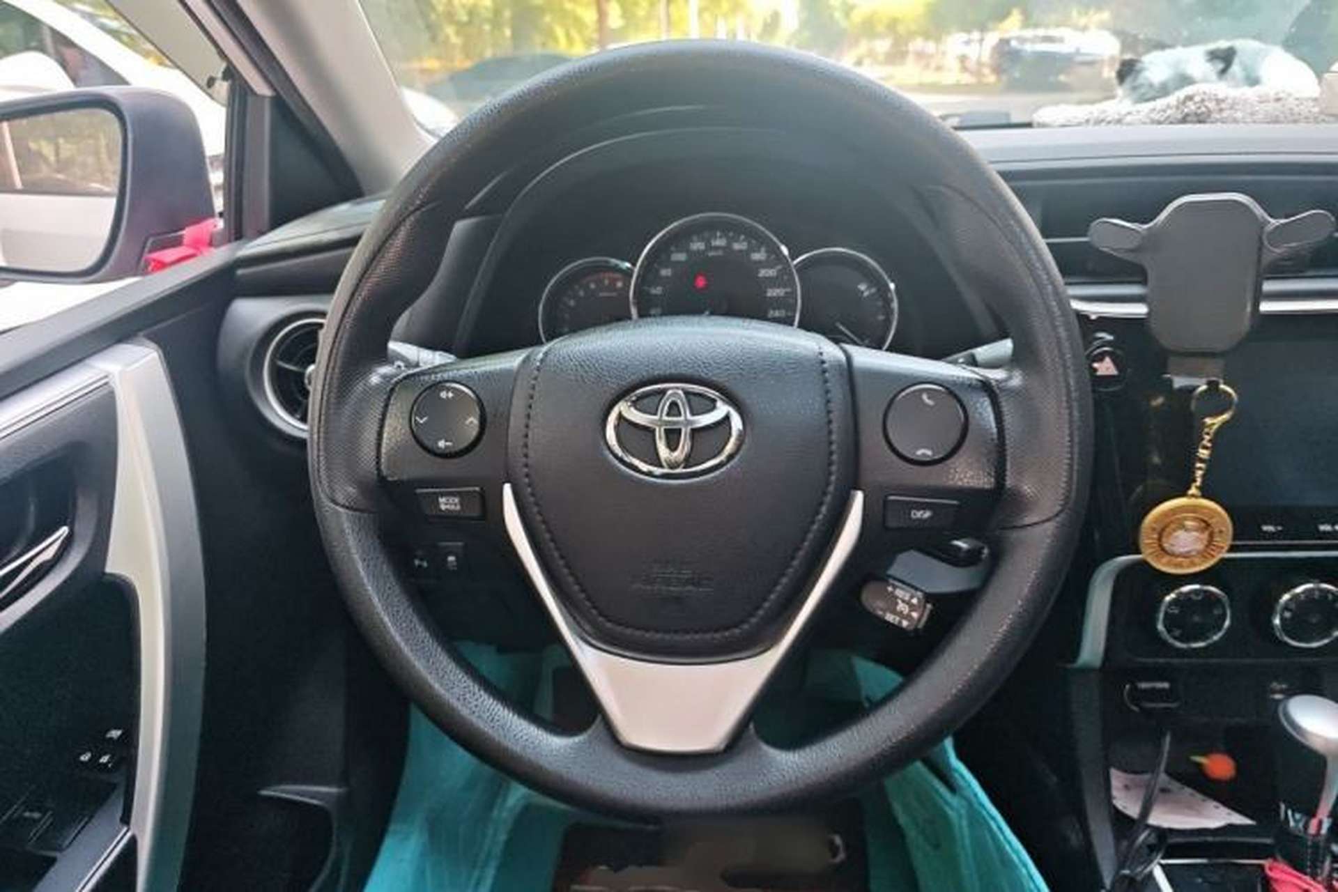 Used Toyota Levin 2017 Revised Version 185T CVT Elite Edition China VI Standard Steering Wheel