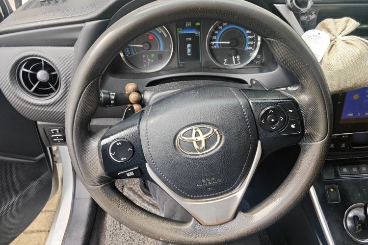 Used Toyota Levin 2017 Revised Dual-Engine 1.8H GS E-CVT Elite Sunroof Version China V Standard Steering Wheel