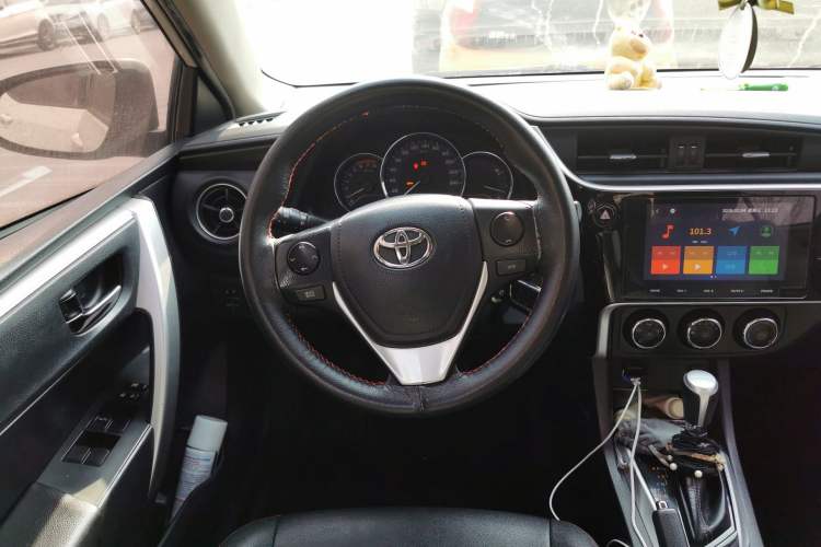 Used Toyota Levin 2017 Revised Version 185T CVT Elite Edition China VI Standard Steering Wheel