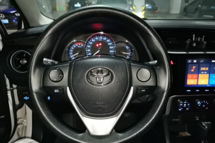Used Toyota Levin 2017 Revised Version 185T CVT Elite Edition China VI Standard Steering Wheel
