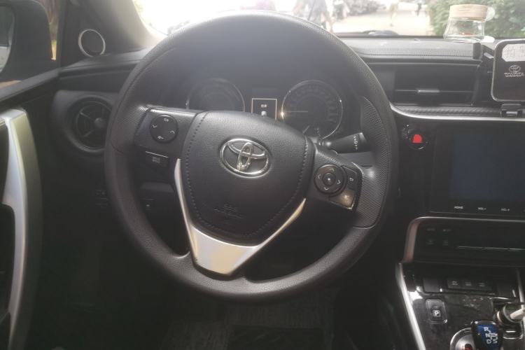 Used Toyota Levin 2017 Revised Dual-Engine 1.8H GS E-CVT Elite Sunroof Version China V Standard Steering Wheel