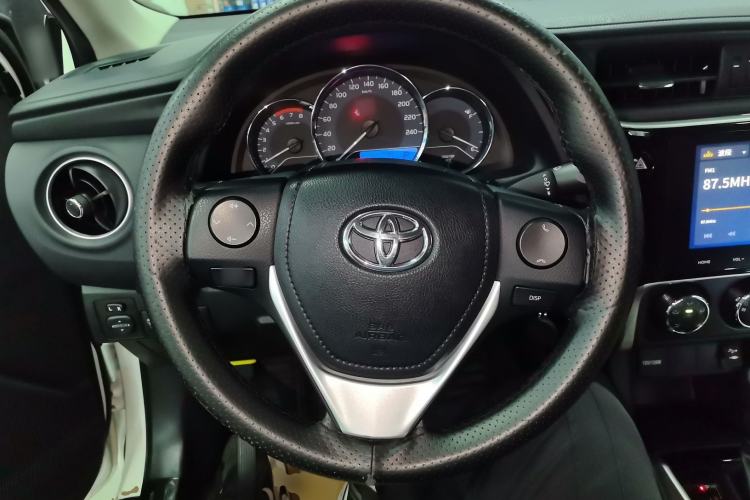 Used Toyota Levin 2017 Revised Version 185T CVT Elite Edition China VI Standard Steering Wheel