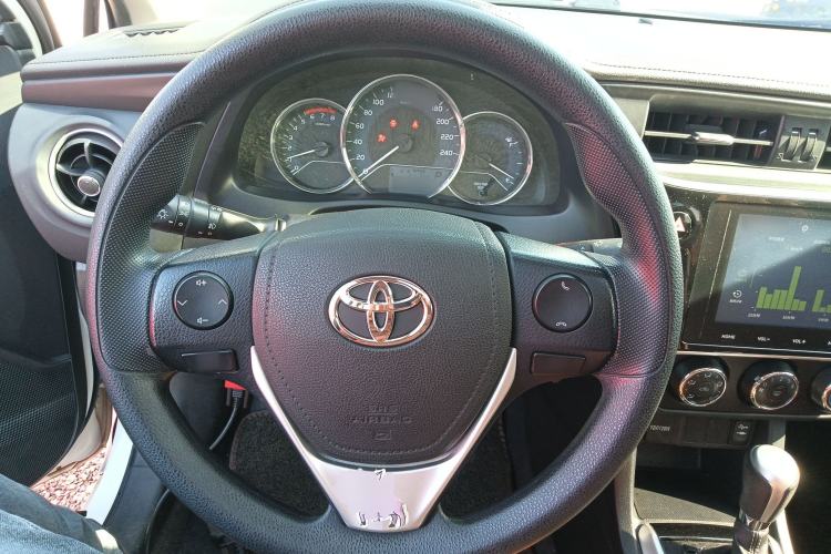 Used Toyota Levin 2017 Revised 185T CVT Elite Edition China V Standard Steering Wheel