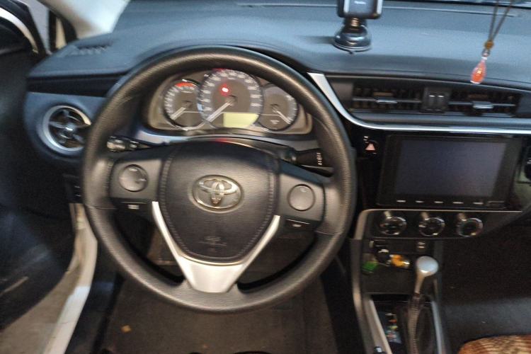 Used Toyota Levin 2017 Revised Version 185T CVT Elite Edition China VI Standard Steering Wheel