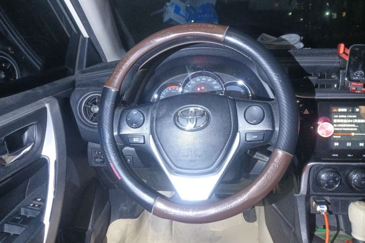 Used Toyota Levin 2017 Revised 185T CVT Elite Edition China V Standard Steering Wheel