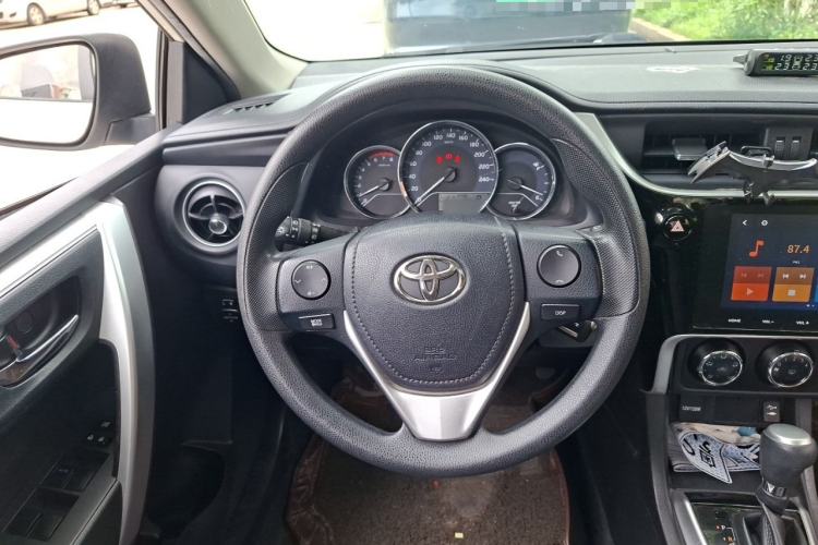 Used Toyota Levin 2017 Revised 185T CVT Elite Edition China V Standard Steering Wheel