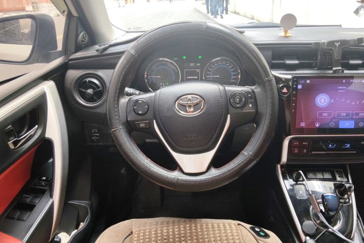 Used Toyota Levin 2017 Revised Dual-Engine 1.8H GS E-CVT Elite Sunroof Version China V Standard Steering Wheel