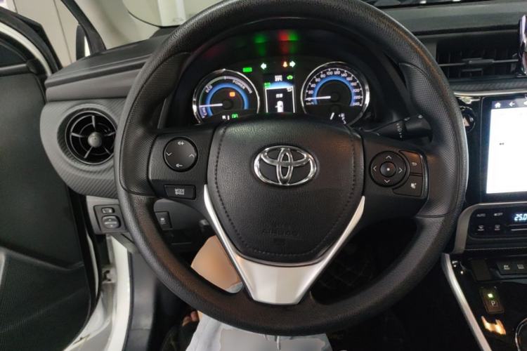 Used Toyota Levin 2017 Revised Dual-Engine 1.8H GS E-CVT Elite Sunroof Version China V Standard Steering Wheel