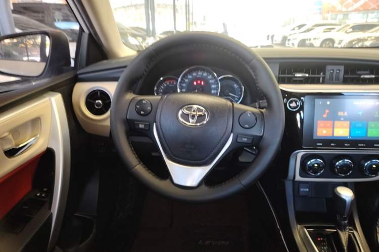 Used Toyota Levin 2017 Revised 185T CVT Elite Edition China V Standard Steering Wheel