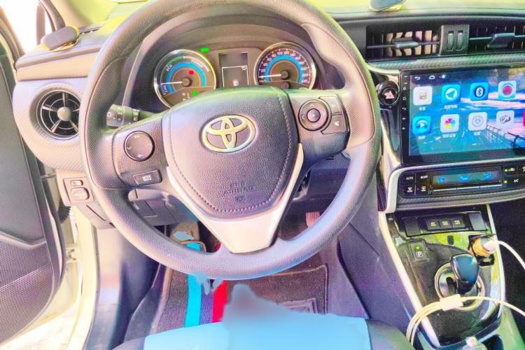 Used Toyota Levin 2017 Revised Dual-Engine 1.8H GS E-CVT Elite Sunroof Version China V Standard Steering Wheel