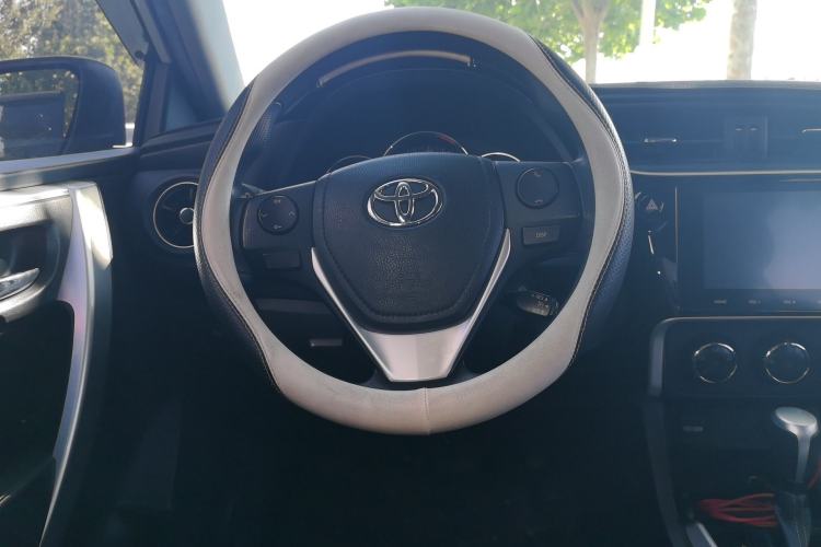 Used Toyota Levin 2017 Revised 185T CVT Elite Edition China V Standard Steering Wheel