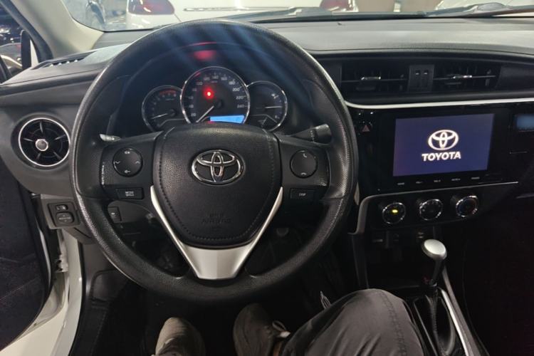 Used Toyota Levin 2017 Revised 185T CVT Elite Edition China V Standard Steering Wheel