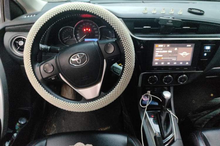 Used Toyota Levin 2017 Revised 185T CVT Elite Edition China V Standard Steering Wheel