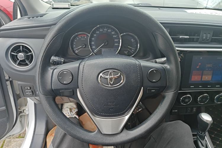 Used Toyota Levin 2017 Revised 185T CVT Elite Edition China V Standard Steering Wheel
