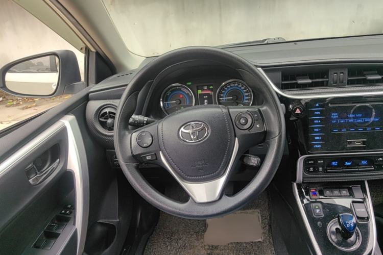 Used Toyota Levin 2017 Revised Dual-Engine 1.8H GS E-CVT Elite Sunroof Version China V Standard Steering Wheel