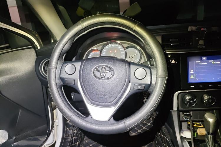 Used Toyota Levin 2017 Revised 185T CVT Elite Edition China V Standard Steering Wheel