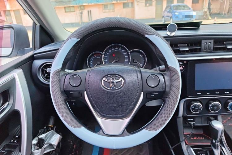 Used Toyota Levin 2017 Revised 185T CVT Elite Edition China V Standard Steering Wheel