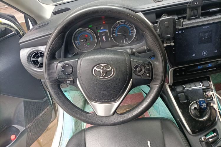 Used Toyota Levin 2017 Revised Dual-Engine 1.8H GS E-CVT Elite Sunroof Version China V Standard Steering Wheel