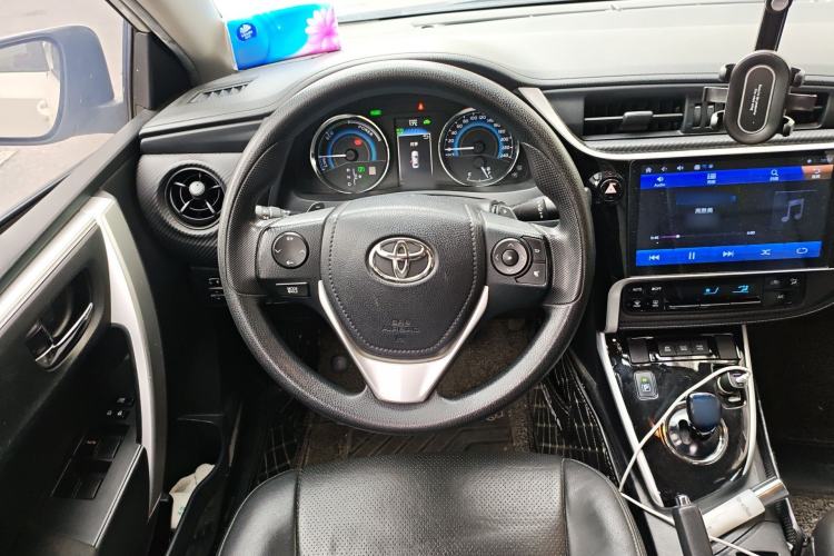 Used Toyota Levin 2017 Revised Dual-Engine 1.8H GS E-CVT Elite Sunroof Version China V Standard Steering Wheel