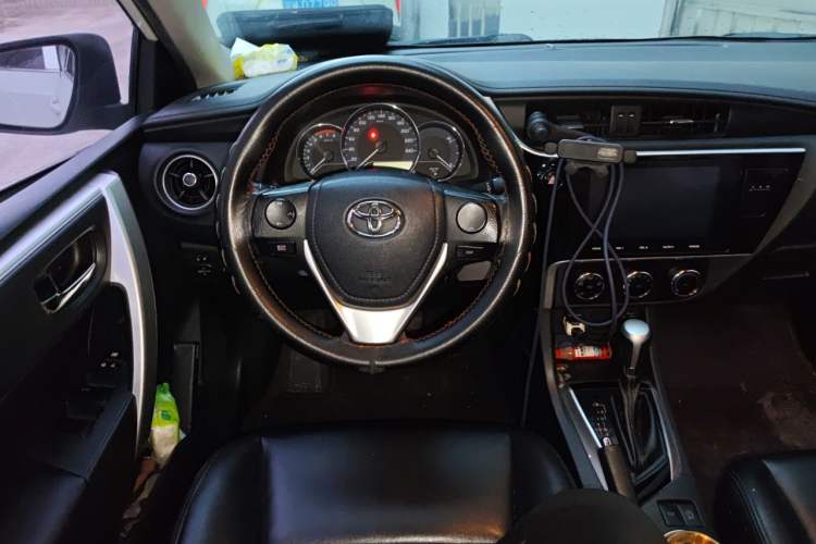 Used Toyota Levin 2017 Revised 185T CVT Elite Edition China V Standard Steering Wheel