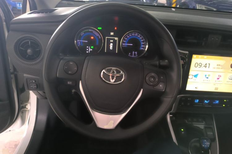 Used Toyota Levin 2017 Revised Dual-Engine 1.8H GS E-CVT Elite Sunroof Version China V Standard Steering Wheel