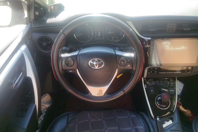 Used Toyota Levin 2017 Revised Dual-Engine 1.8H GS E-CVT Elite Sunroof Version China V Standard Steering Wheel