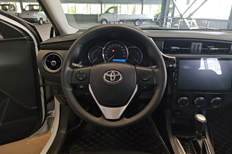 Used Toyota Levin 2017 Revised 185T CVT Elite Edition China V Standard Steering Wheel