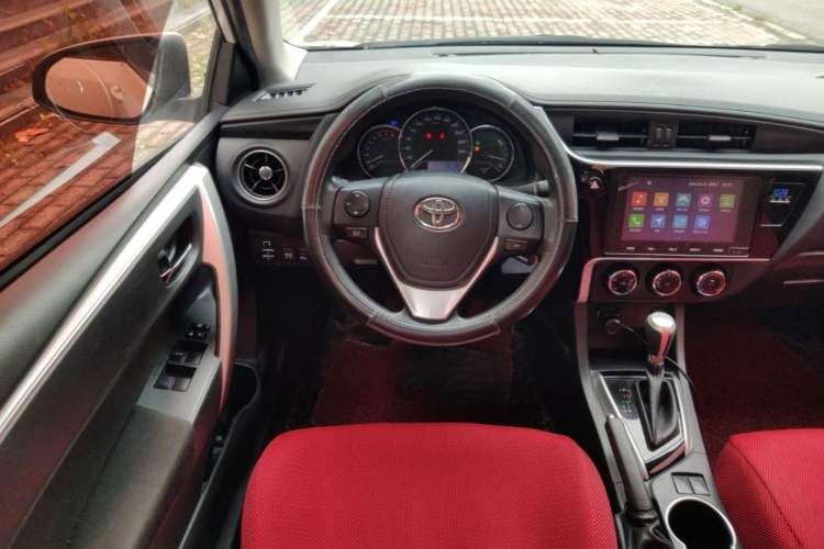 Used Toyota Levin 2017 Revised 185T CVT Elite Edition China V Standard Steering Wheel