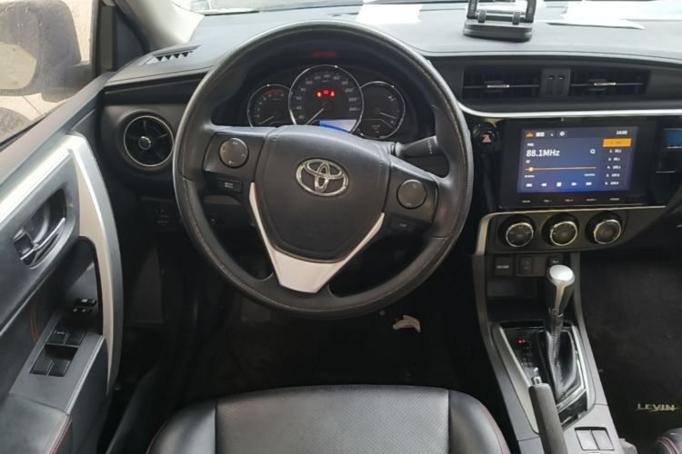 Used Toyota Levin 2017 Revised 185T CVT Elite Edition China V Standard Steering Wheel