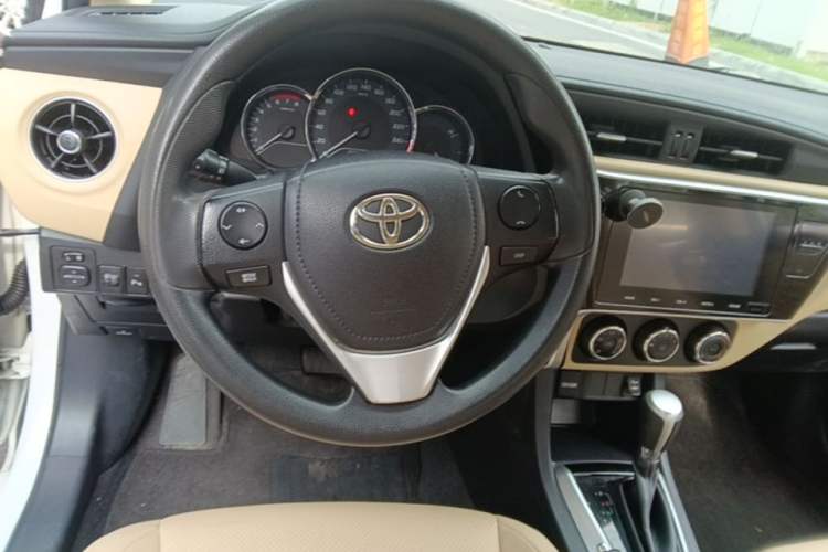 Used Toyota Levin 2017 Revised 185T CVT Elite Edition China V Standard Steering Wheel